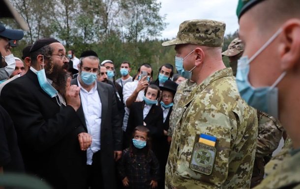 Сотні хасидів намагаються прорватися в Україну з Білорусі