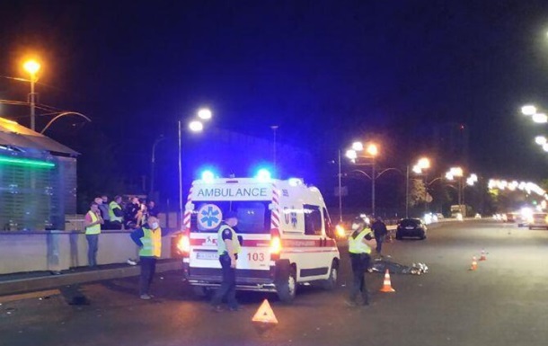У Києві мотоцикл збив пішохода, троє загиблих