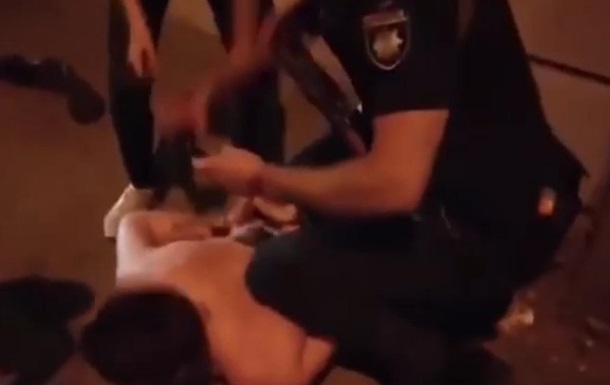 П яні підлітки побили поліцейських у Харкові