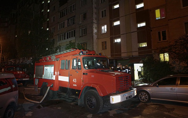 У Києві сталася пожежа в житловому будинку, є жертви