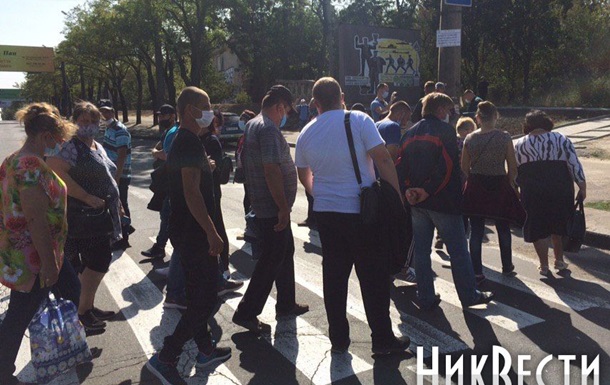У Миколаєві учасники протесту перекрили одну з головних вулиць