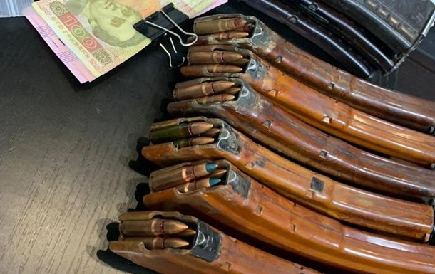 На Донбасі начальник патрульної поліції незаконно зберігав боєприпаси