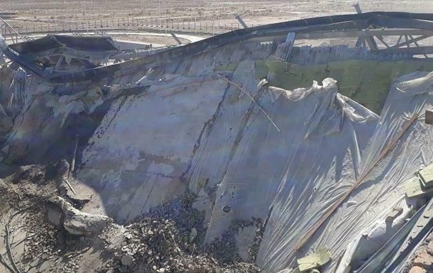 У Казахстані завалився недобудований стадіон
