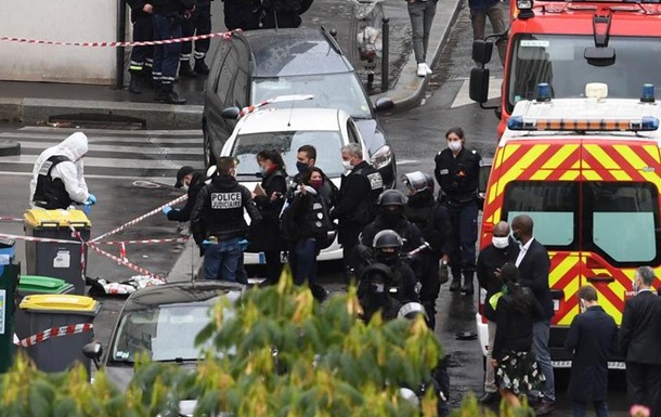 Напад у Парижі: підозрюваний хотів спалити редакцію Charlie Hebdo