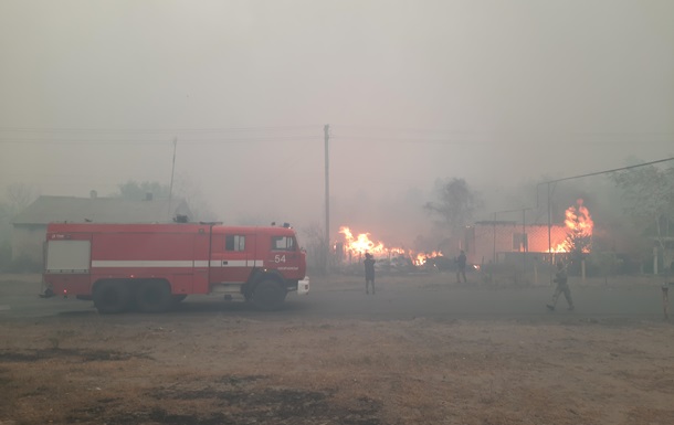 Пожежі на Луганщині: Шість жертв, пошкоджені сотні будинків
