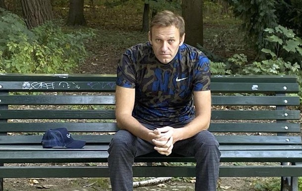 Навальний подасть до суду на прес-секретаря Путіна