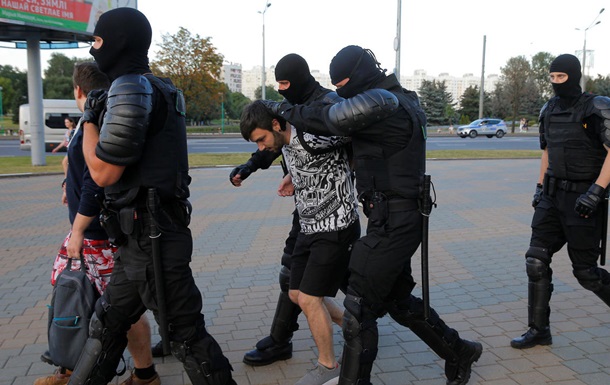 МВС Білорусі: На недільних протестах затримали 317 осіб