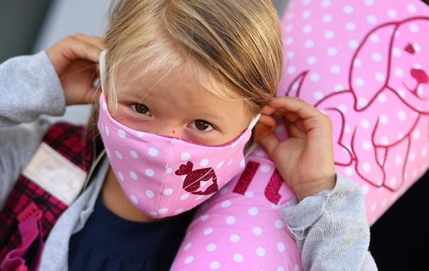 Захист від коронавірусу: чи безпечно дітям носити маски?
