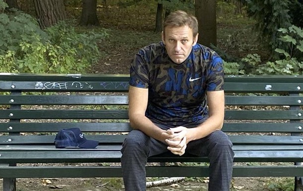 Навальний назвав Шредера  хлопчиком на побігеньках у Путіна 