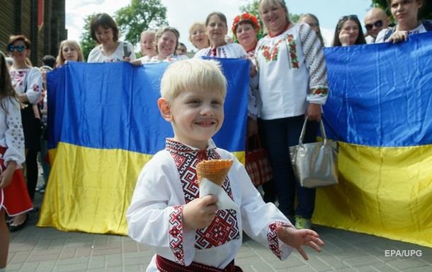 В Украине утвердили стратегию национально-патриотического воспитания