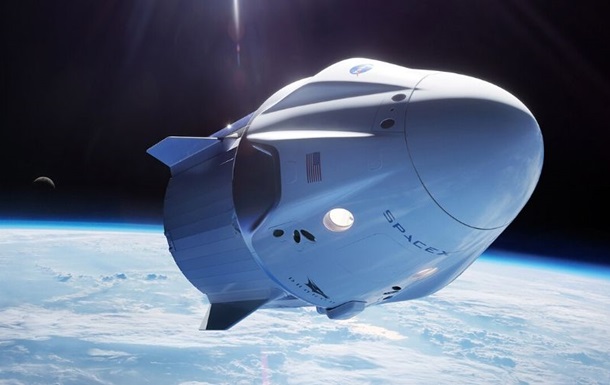 NASA отложило первый контрактный полет Crew Dragon к МКС