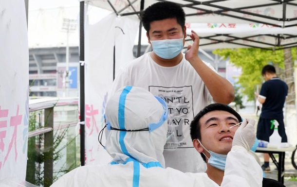 У Китаї хочуть протестувати на коронавірус багатомільйонне місто