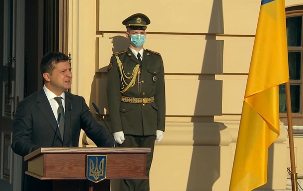 Зеленский назвал армию залогом мира в Украине