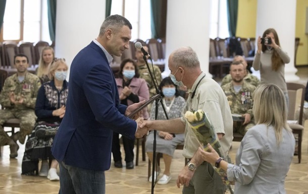 У Києві збільшили допомогу сім ям загиблих учасників АТО - Кличко