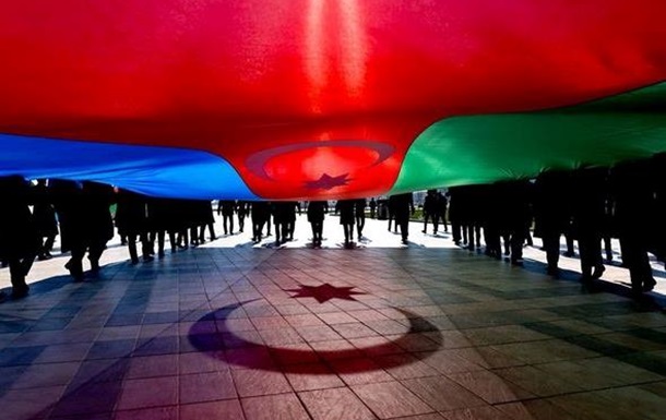 День независимости Азербайджана: что происходит в Карабахе