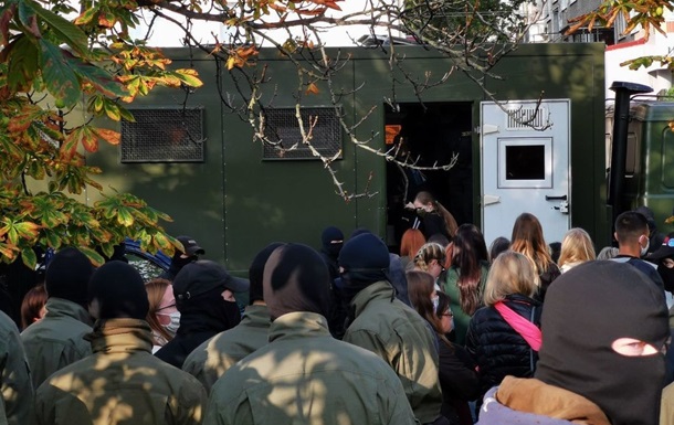 Кількість затриманих у Білорусі перевищила 240