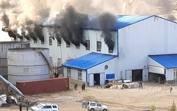 У Киргизстані спалахнула пожежа на золотому руднику