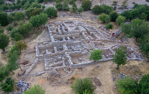 На Криті виявили золоте оздоблення стародавнього вівтаря