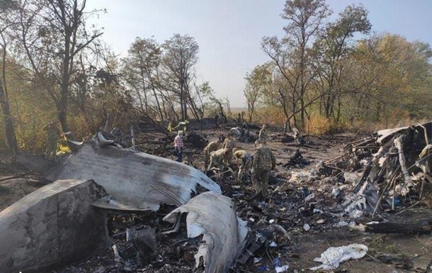 Семьи погибших в Ан-26 курсантов получили помощь