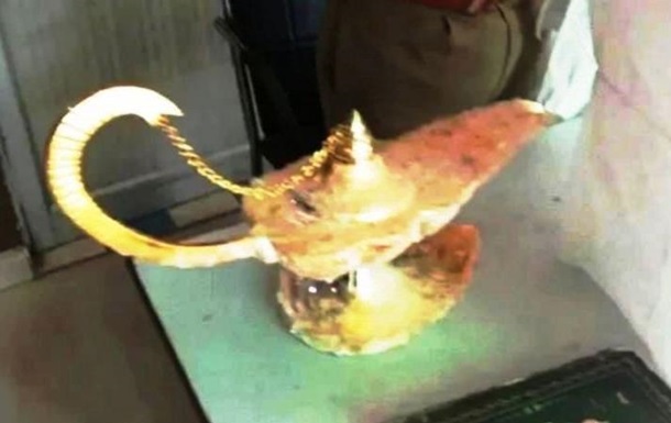 В Індії лікар купив у шахраїв  лампу Аладдіна  за $42 тисячі