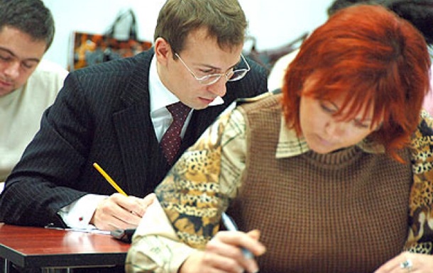 Відомо, хто з чиновників пройде тест з української мови