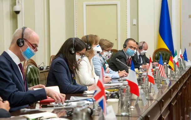 Послы G7 обсудили с Разумковым ситуацию по КСУ