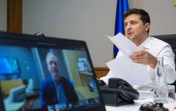 Зеленский заявил о планах ввести в Украине онлайн-голосования
