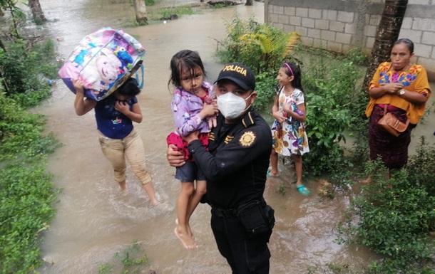 У Гватемалі та Панамі заявили про жертви шторму Eta