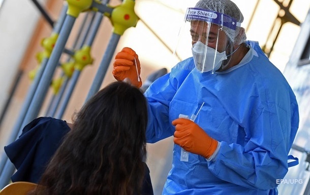 Франція й Італія оновили рекорди з приросту коронавірусу