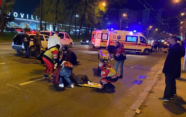 У Києві СБУшник на мотоциклі збив пішоходів - ЗМІ