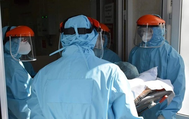У лікарнях Києва майже 700 тяжких COVID-пацієнтів
