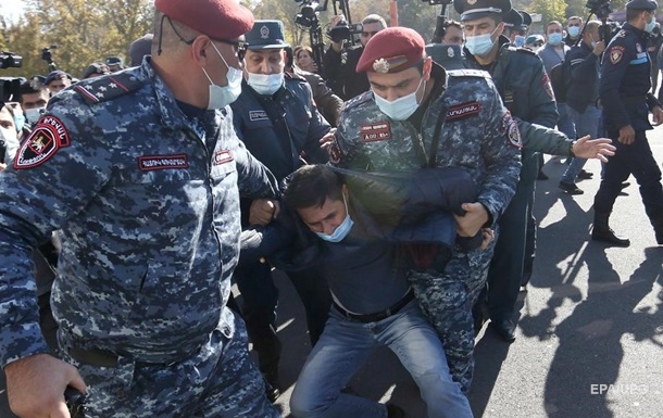 Протести в Єревані: затримано десятьох лідерів опозиції