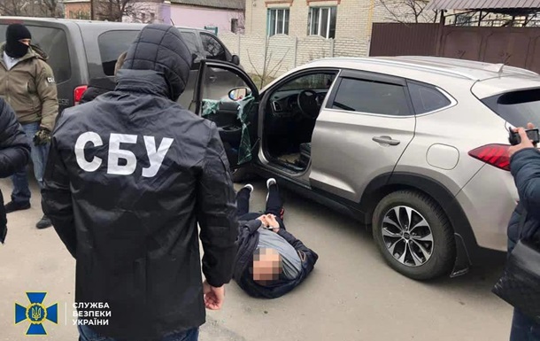 У Харківській області викрили банду вимагачів