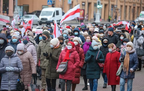 У Мінську проходить Марш мудрості пенсіонерів