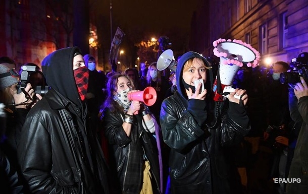 В Польше вновь прошли протесты против запрета абортов