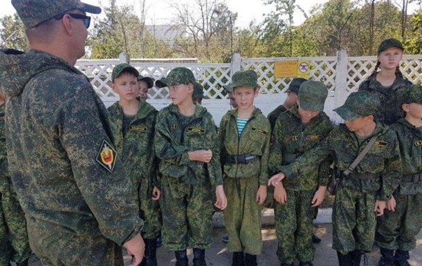 Военно-патриотический клуб – это узурпация детей в Крыму