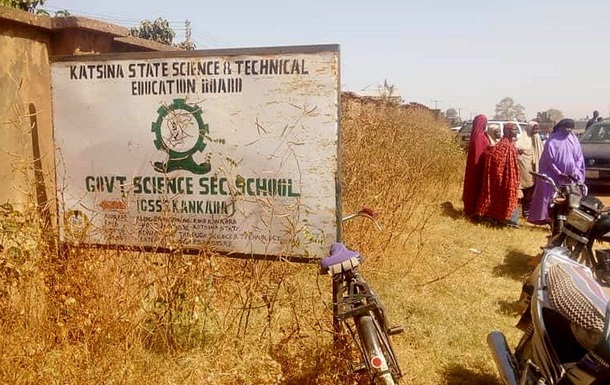 У Нігерії сотні учнів зникли безвісти після атаки бойовиків на школу