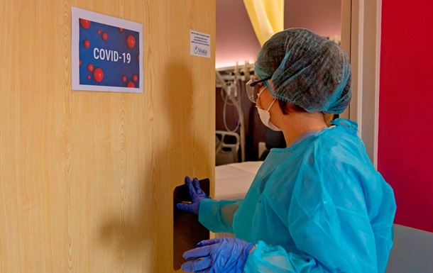 В Україні за добу понад 10 тисяч випадків COVID-19