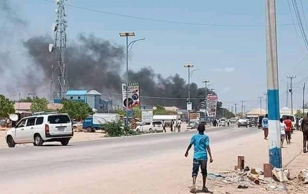 У Сомалі під час вибуху терориста-смертника загинуло військове керівництво