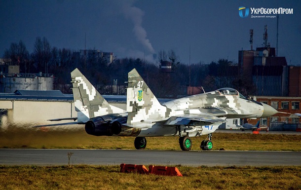 Українським військовим передали відремонтований винищувач МіГ-29