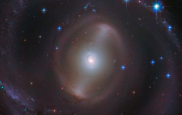 Hubble зробив знімок яскравої спіральної галактики