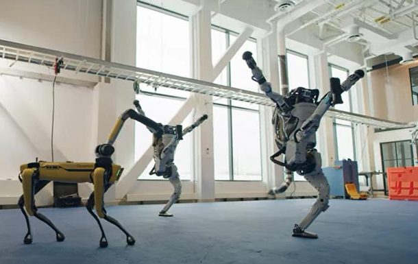 Роботів Boston Dynamics навчили танцювати