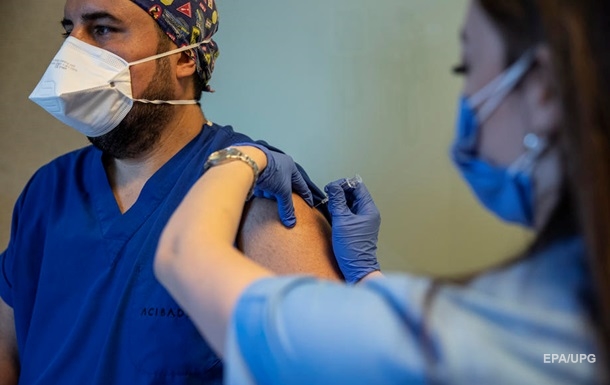 Польша и Китай помогут. Как Украина ищет вакцину