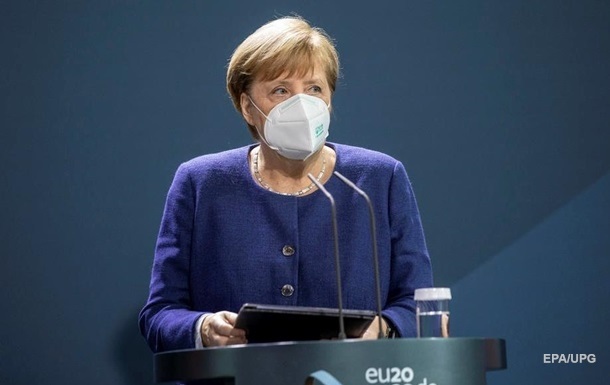 Меркель повідомила, коли отримає щеплення від COVID-19