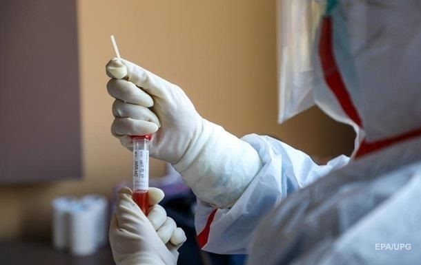 Перша партія експрес-тестів на антиген прибула в Україну