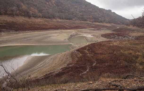 Запаси води в Криму впали майже втричі за рік