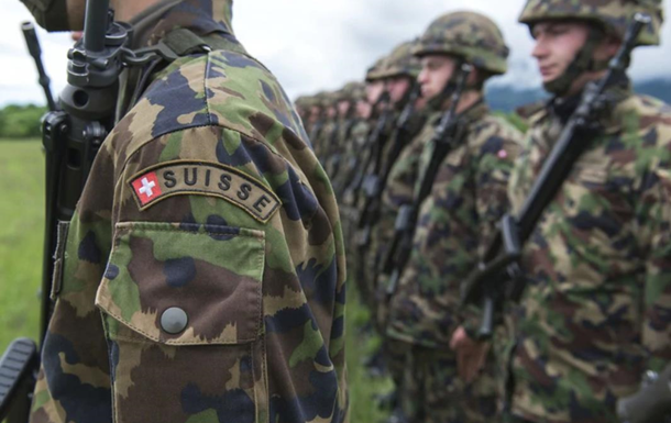 Новобранці швейцарської армії пройдуть базову військову підготовку онлайн