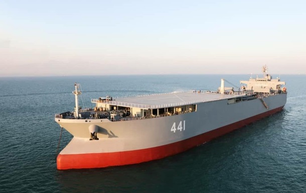 Іран представив найбільший у своїх ВМС корабель