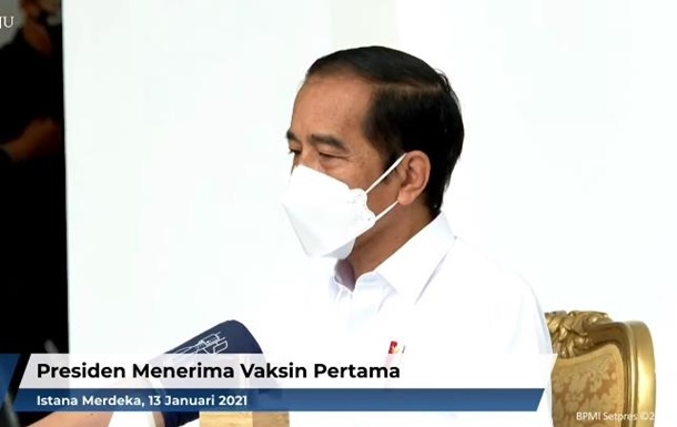 Президент Індонезії прищепився вакциною Sinovac