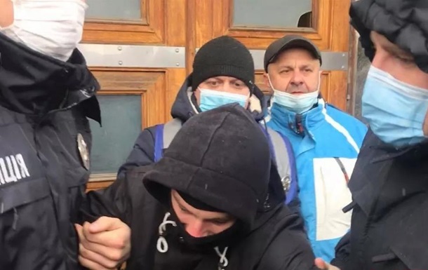 У Вінниці сталася сутичка між протестувальниками